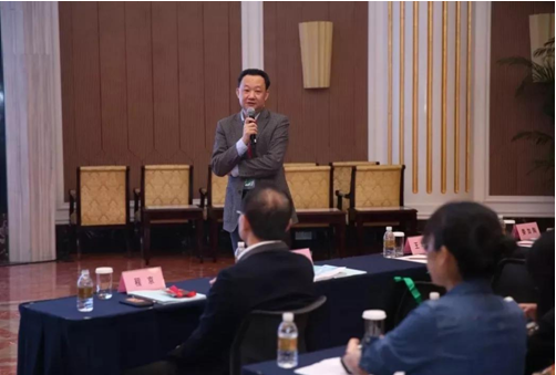 上海九游平台官网总经理肖华胜主持研讨会