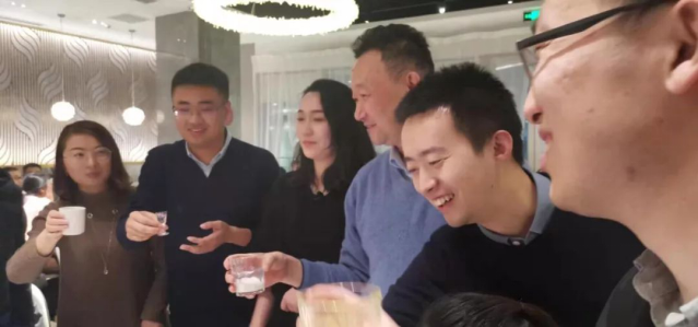九游平台官网年会晚宴 3